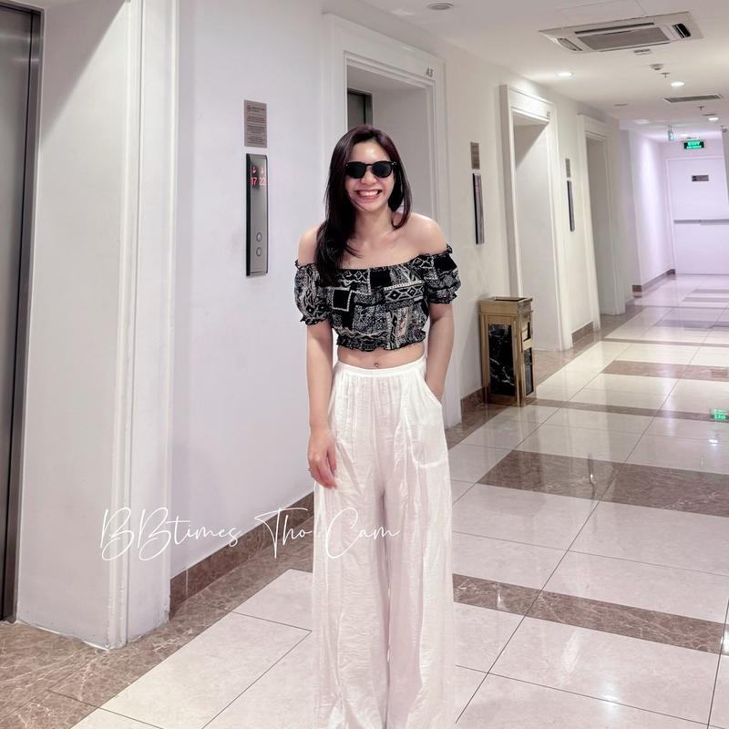 Set Áo Trễ Vai Lanh và Quần Ống Rộng Đũi Trắng Nữ