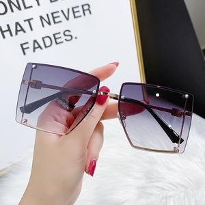 แว่นกันแดดบังแดด กรอบโลหะ ทันสมัย สไตล์สตรีท เหมาะสำหรับถ่ายภาพ ท่องเที่ยว และขับรถ