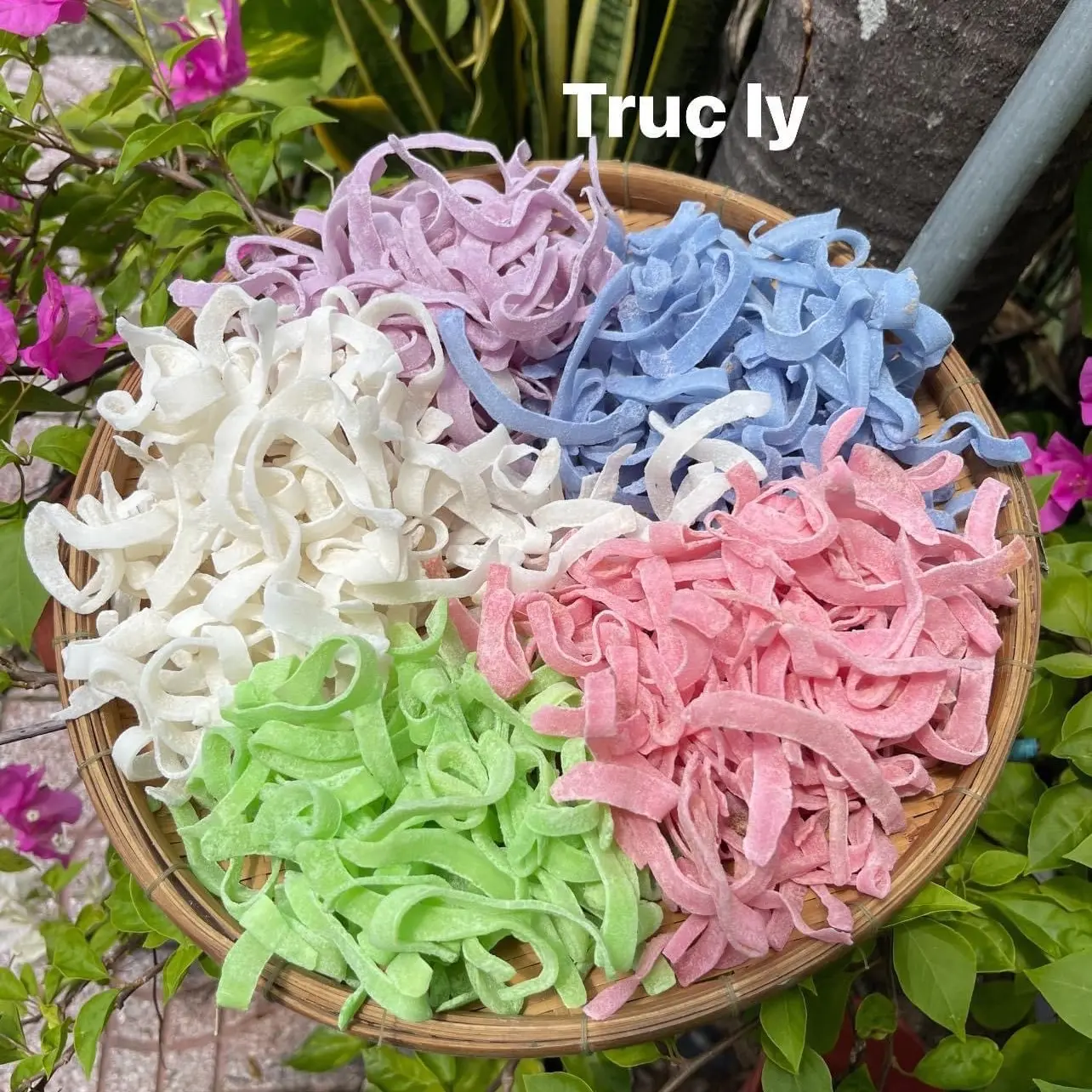 Mứt dừa bánh tẻ nhà làm ít ngọt một túi 500gam Hiện tại chỉ có màu trắng