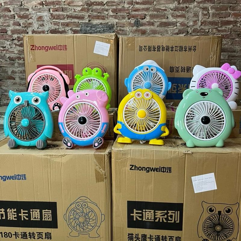 Quạt Điện Để Bàn Hình Thú Dễ Thương 2 Tốc Độ Gió, Lồng Tản Nhiệt, Cắm Điện Có Hộp Chất Lượng Tốt Loại 1 Nội Địa Trung Giao Ngẫu Nhiên Phụ Kiện Trang Tri