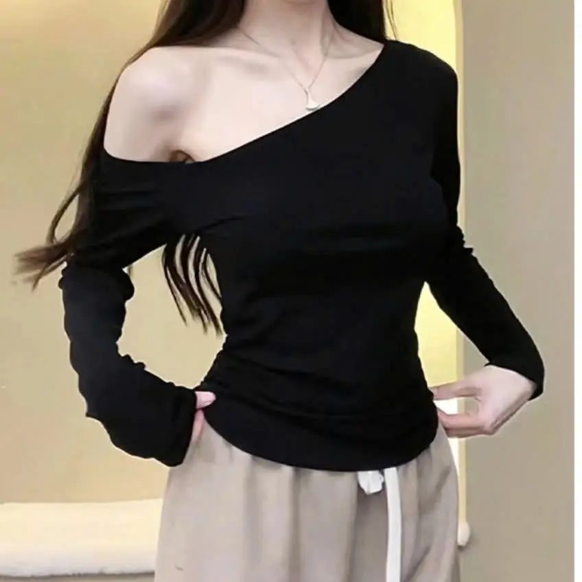 Áo lệch vai tay dài thun cotton mịn