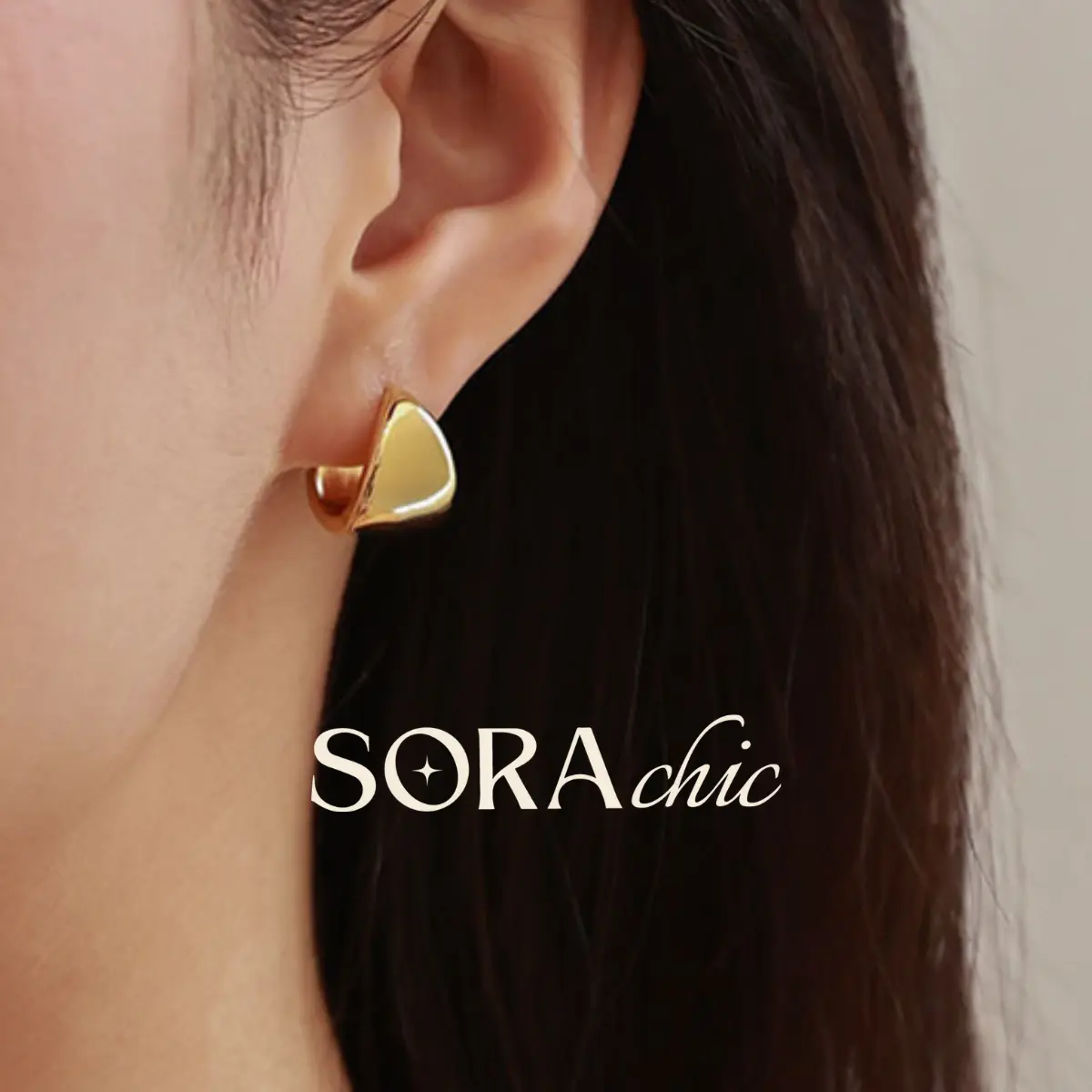 Khuyên tai tam giác Haju - Sora.chic