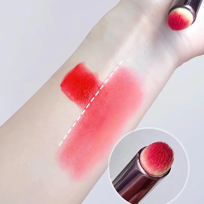 Cọ môi tán son che khuyết điểm 2