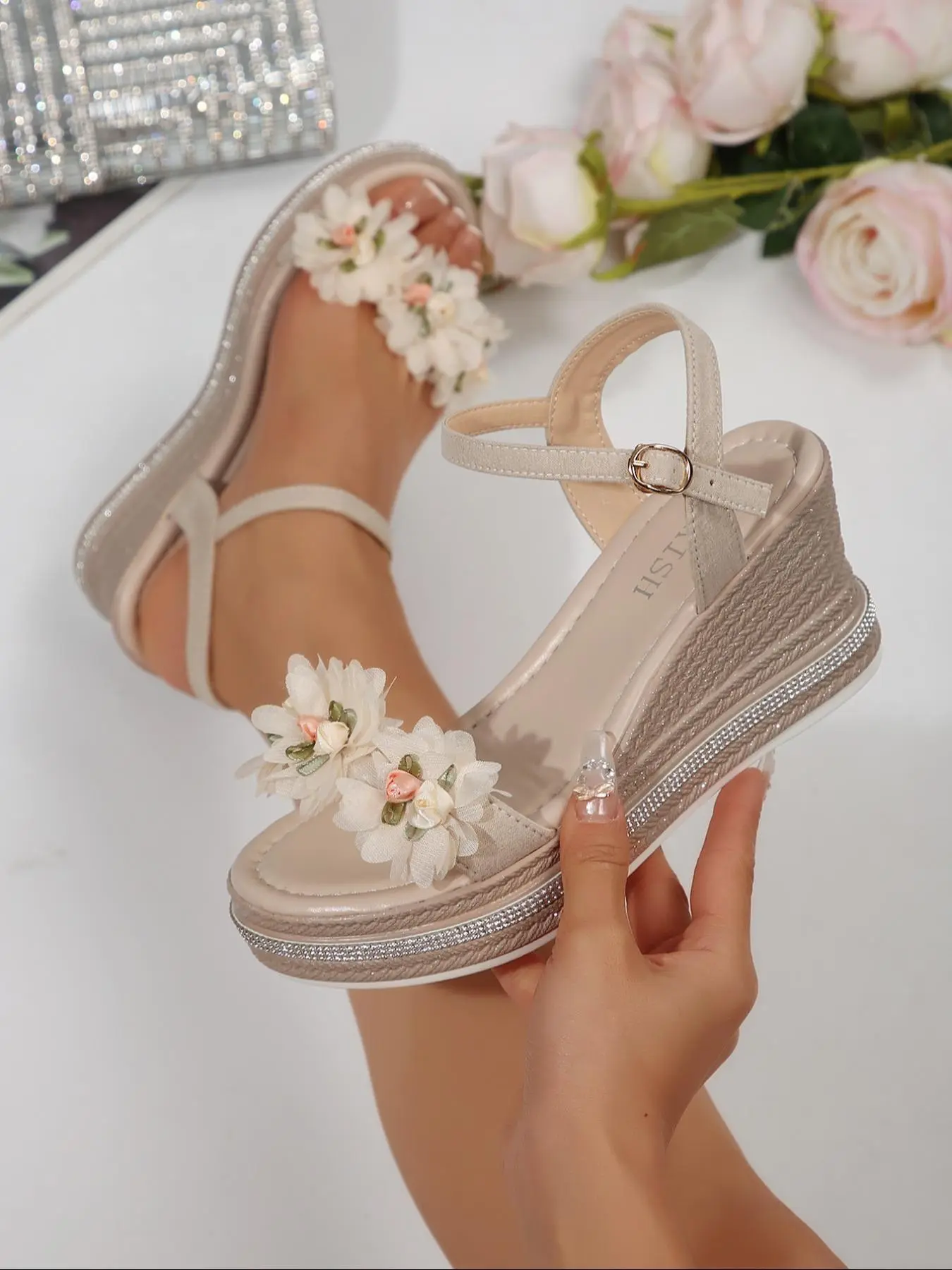 Women's Fashionable Flower Decorated Wedge Sandals, Casual Comfortable Platform Sandals for Summer, Female All-match Breathable Shoes for Daily Wear