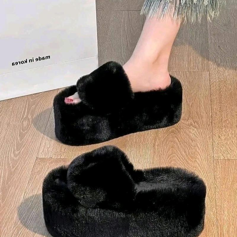  Dép lông nữ đế cao 7cm bảng quai ngang lông mềm - Màu đen - Đế Bằng Nhung 