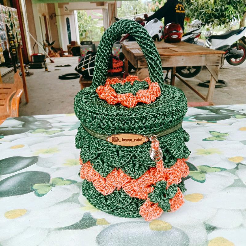 tenong rajut motif crocodile 0