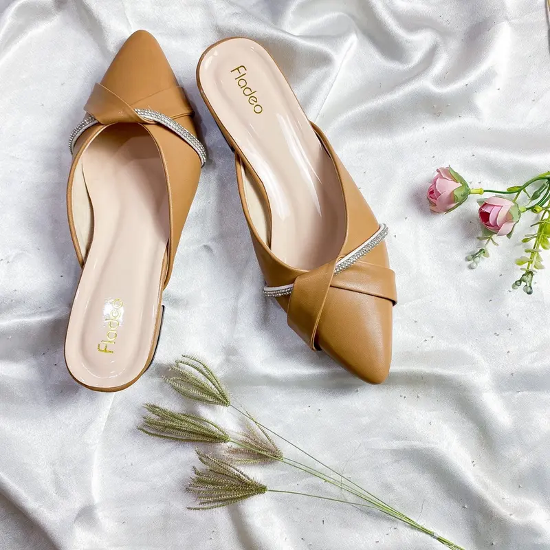 FLADEO Selop Sandal Wanita Variasi Tali Silang Gliter Hak Tahu 3CM Trendy Dan Simple Sendal Shoes 6