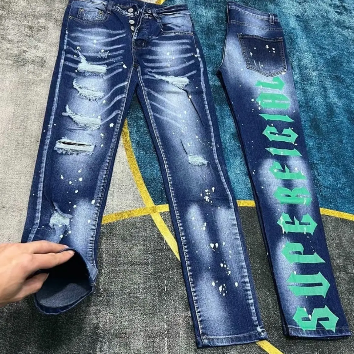 Quần jean nam boy phố màu xanh phối chữ dài bản 4 cúc mẫu HOT NEW Menswear Pants
