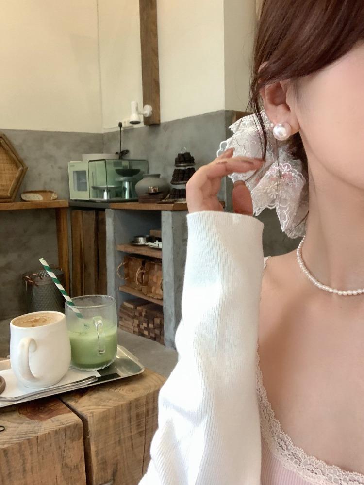 Product Introduction of Shijia Pearl Stud Earrings 2024 New Popular High-Grade Earrings 925 Silver Pin Earrings Female Light Luxury Temperament Ear Clip 6