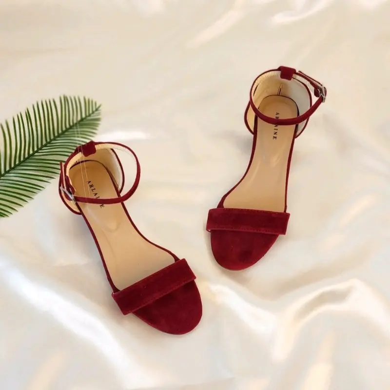 Sandal High Heels Wanita Simpel Hak 5 cm Terbaru Hak Setengah (3-5 cm) Hitam 3