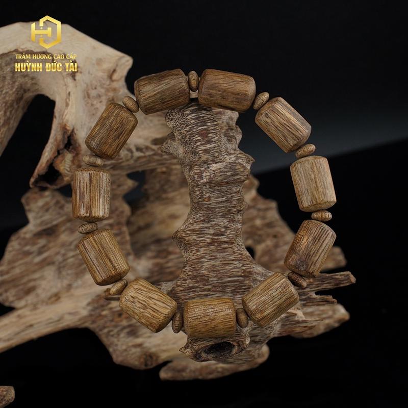 Vòng Đeo Tay Trầm Hương Đốt Trúc Thô Hàng Kiến Tiên Phước