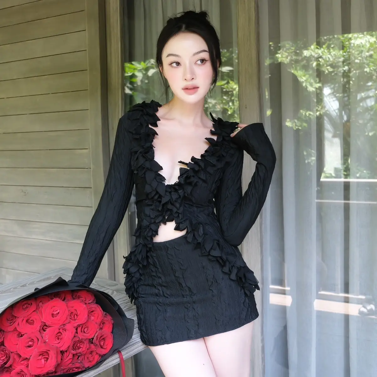 SET ÁO HOA BÈO XÉ NGỰC DÀI TAY KÈM VÁY BY OANH BIBI