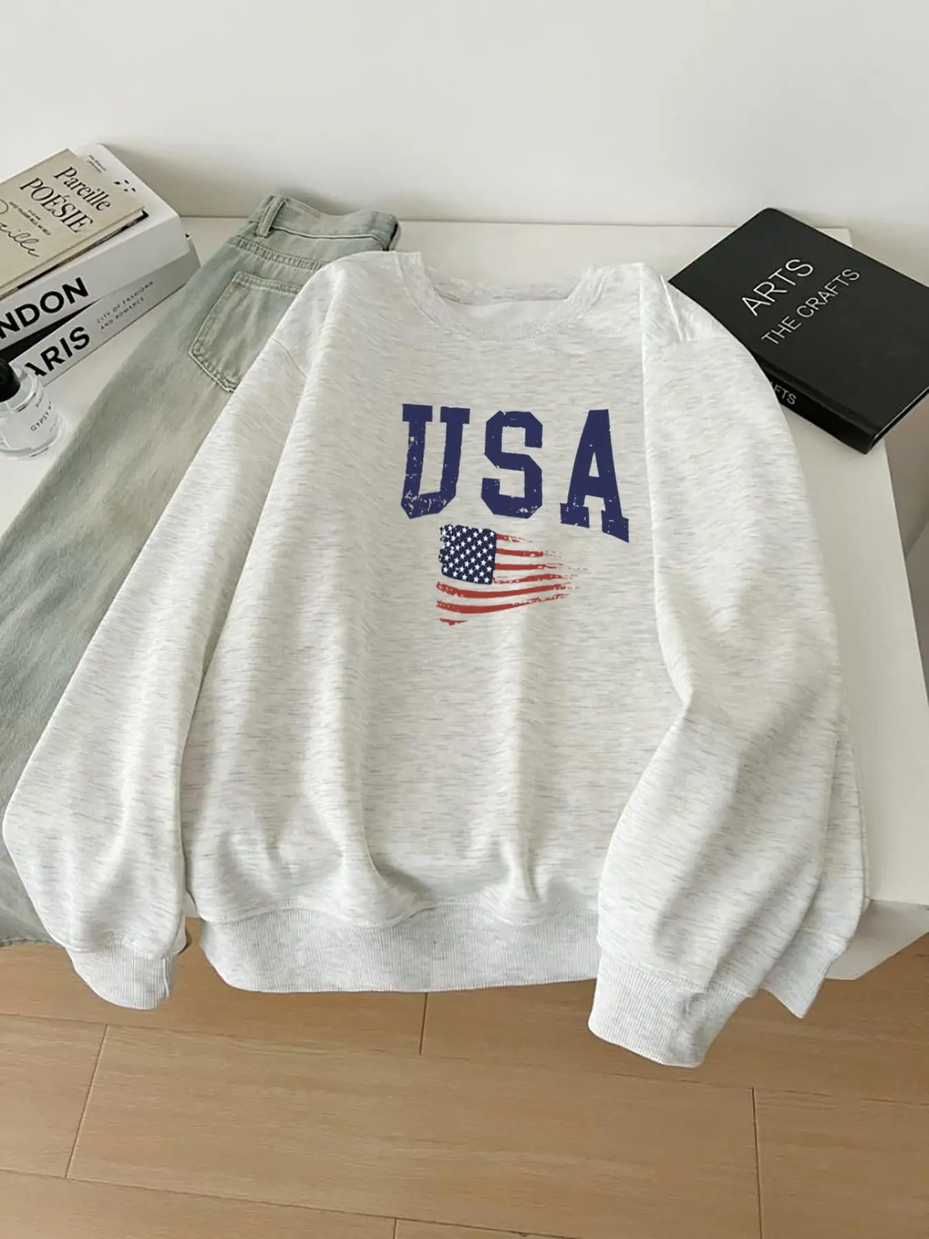 Women's USA Flag & Letter Print Crew Neck Pullover, Casual Long Sleeve Sweatshirt for Fall & Winter, Women's Clothes for Daily Wear