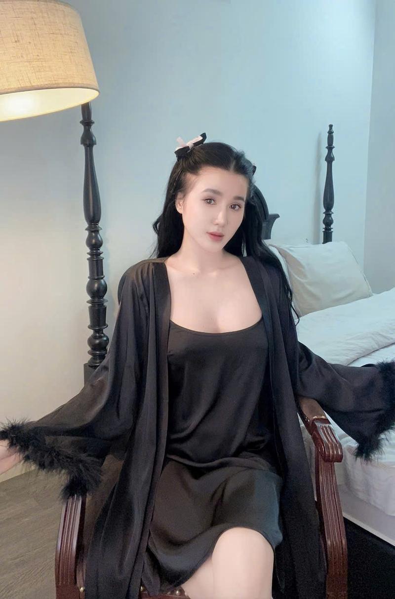 Product Introduction of Set Đầm Ngủ 2 Dây Kèm Áo Choàng Phối Lông Chất Lụa Latin Mềm Mịn Free Size 40-58kg Nữ Women 11