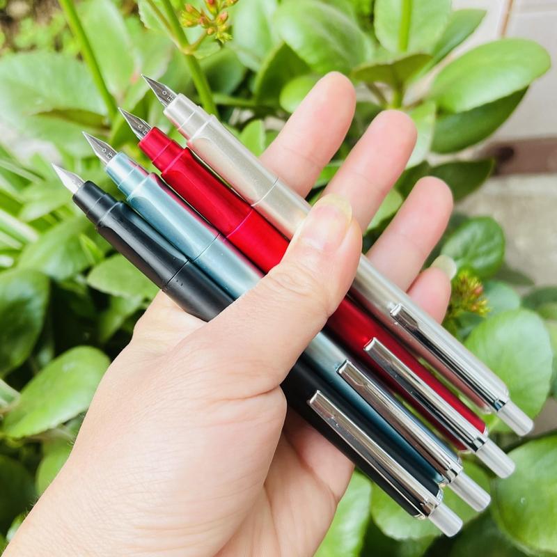 Bút máy bấm ngòi EF (02) cho HS cấp 1 - Viết êm trơn 0.38mm