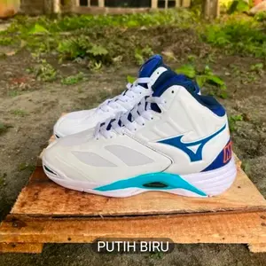 sepatu volly mizuno momentum/sepatu mizuno terbaru/sepatu volly/ sepatu volly pria