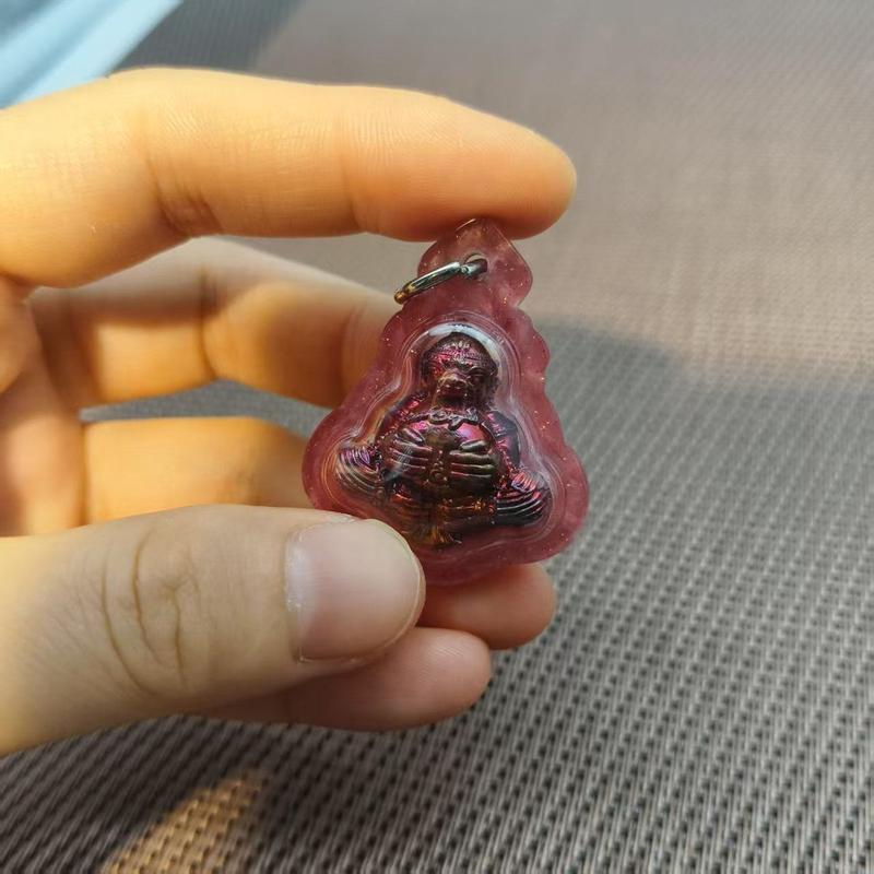 Product Introduction of Thai Pendant Authentic Hanuman Holding Candy Full Scriptures Explosion Color Waterproof Case 38*29 mm 3