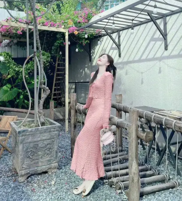 Set ren áo tay dài cài nút thật kèm chân váy ( có lót ) Xin Mời Các Nàng Top Nữ Top Nữ Top Nữ Women Kem Đen