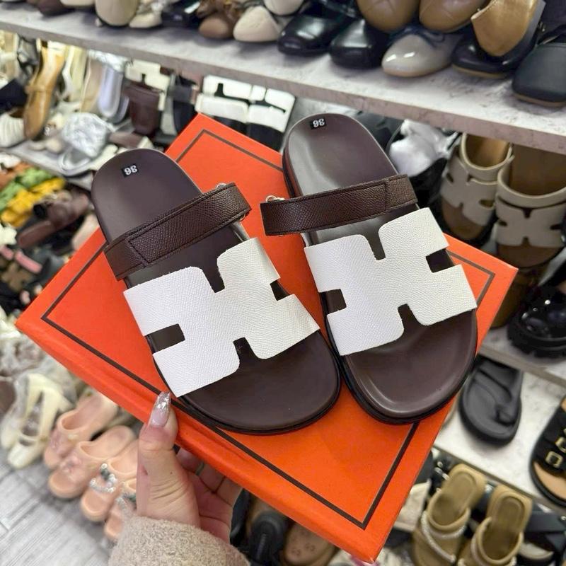 ￼Dép lê H.M nữ quai da sần mặt bóng Sandal đế 2,5p. (Chân gầy, mỏng cần lùi sz) 1