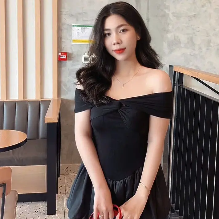 Đầm trễ vai body kèm quần dáng ngắn siêu đẹp tôn dáng sang chảnh_shop SWEET THING BIGSIZE Nữ Kem