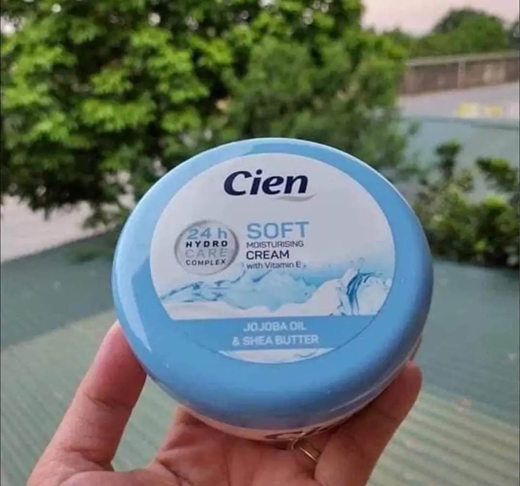 KEM  DƯỠNG  ẨM  CIEN    .