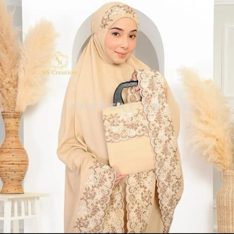 Prayer set, Sitikhadijah Primiam model, embroidered flowers, genuine cotton fabric, includes a bag, Indonesian embroidery work.