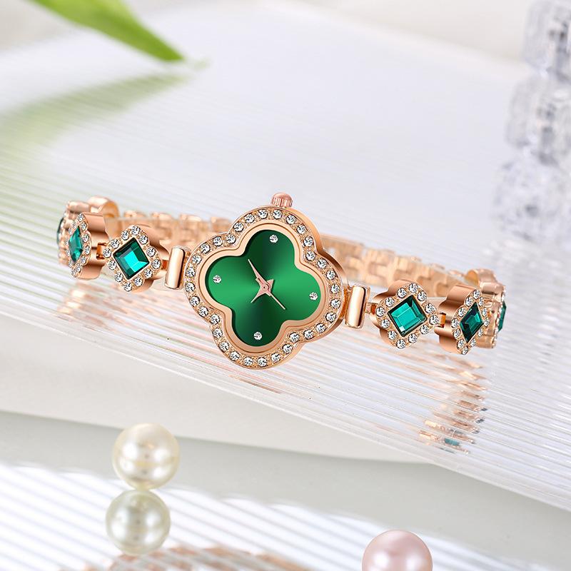 Đồng Hồ Thạch Anh, Đồng Hồ Nữ Thời Trang, Bán Chạy Nhất, Thiết Kế Cỏ Bốn Lá, Phong Cách Thường Ngày Thích Hợp Cho Phong Cách Joker, Đồng Hồ Nữ, Với Tính Năng bùng nổ 7
