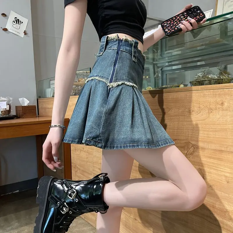 2024 Summer Short Skirt New Retro Design Slim Frayed Pleated Skirt High Waist Skirt Denim Womenswear Bottom
