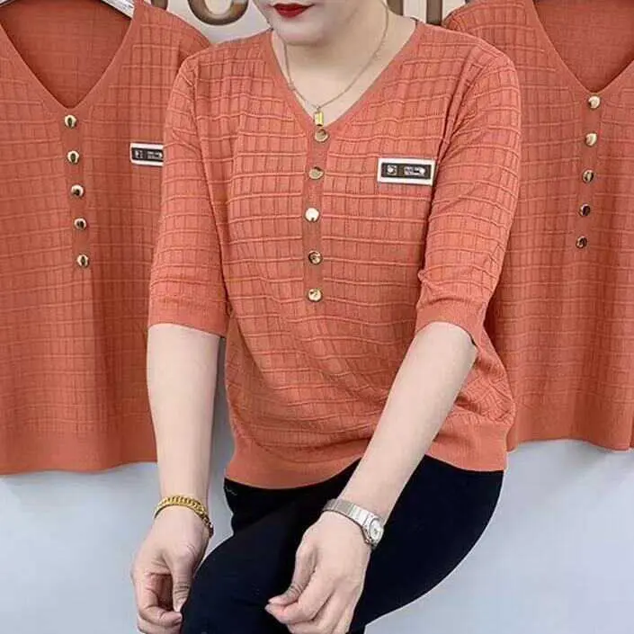 Áo Tay Lỡ Ba Phần Tư, Sành Điệu Và Dễ Phối Đồ Áo Sơ Mi Cơ Sở Dệt Kim Mỏng Mới Mùa Hè, Cổ Chữ V, Trang Phục Thanh Lịch Cho Mẹ, Phong Cách HK