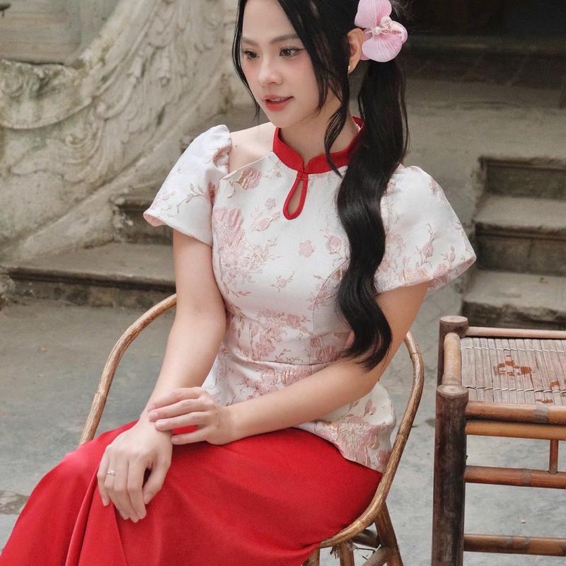 Set Áo Nữ Cổ Yếm Tay Phồng Quần Lụa Dài – Tôn Dáng Nữ Tính Và Thanh Lịch Top - Miolady