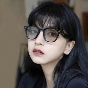 แว่นตาผู้ชาย กรอบเล็ก เลนส์กระจกแบน เหมาะสำหรับสายตาสั้น ป้องกันแสงสีฟ้า มาใหม่