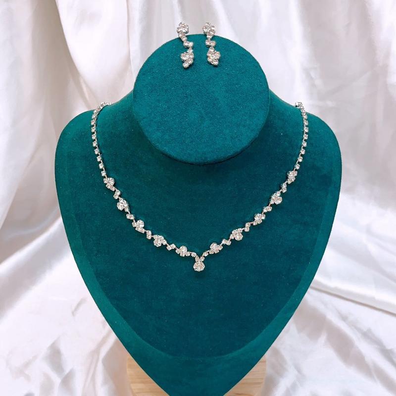 ( MUA 1 TẶNG 1 )MUA 1 DÂY CHUYỀN TẶNG 1 BÔNG TAI Blooming Dây chuyền cô dâu khách đi tiệc sang trọng Mino accessory phụ kiện trang sức cho nữ Mino accessory ms28j Women