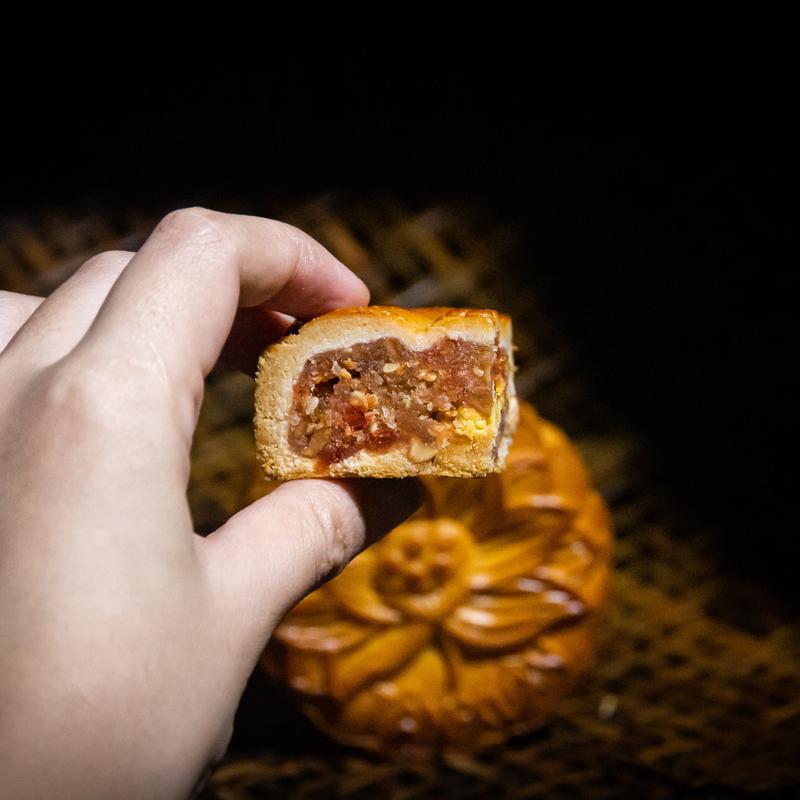 Combo 10 Bánh Trung thu Tân Xuân vị Thập cẩm/ Đậu Xanh 170g - 1/4 trứng Thức Ăn Food Cake 3