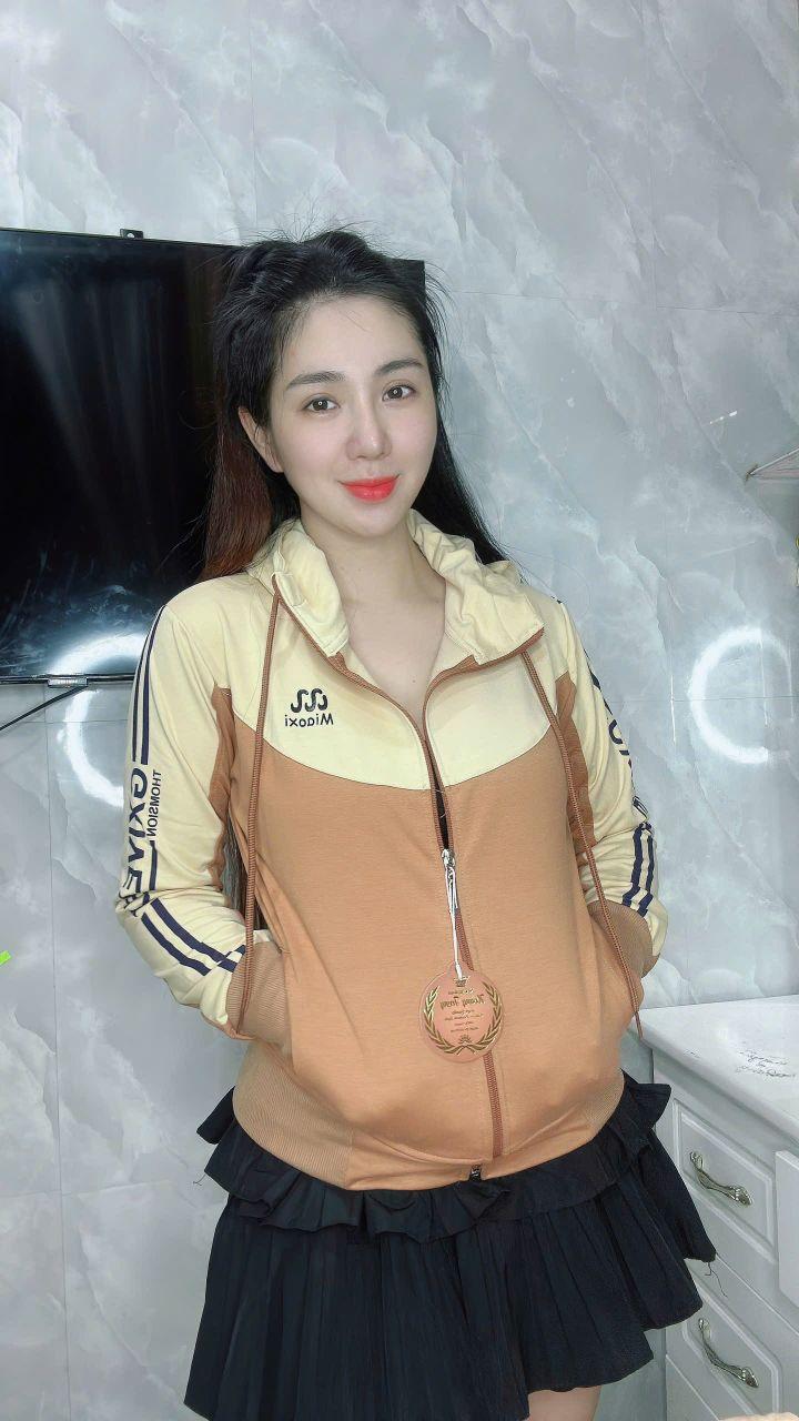 Product Introduction of Áo khoác thun cotton 5 túi to, mã in tay + logo - Nữ Top 12
