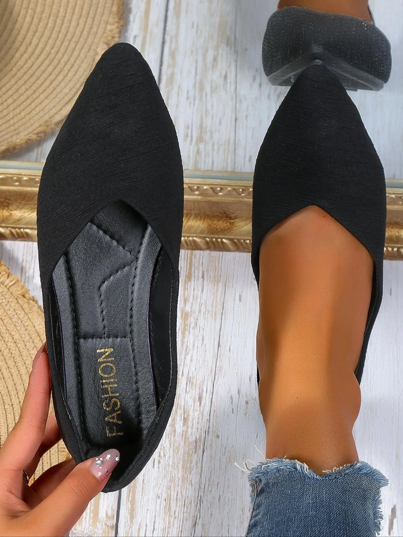 Women's Elegant Minimalist Slip on Flats, 1 Pair Trendy Pointed Toe Flat Shoes, Chic All-match Lightweight Thin Shoes for Daily Wear