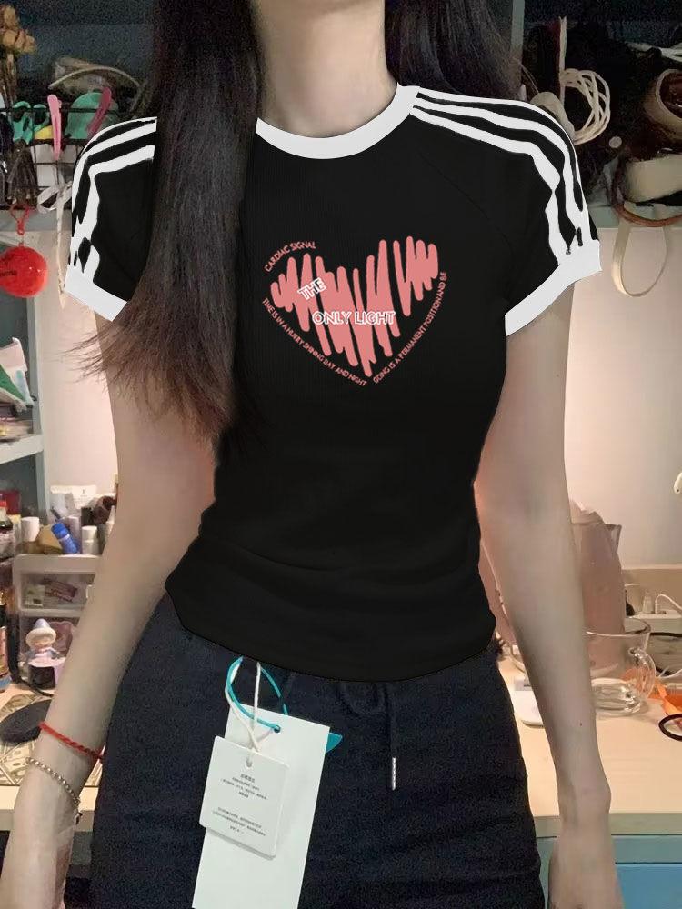 Product Introduction of American Retro Three-Stripe Short Sleeve T-Shirt for Women Summer Sweet and Spicy Regular Shoulder Short Trendy Ins Top Internet Celebrity 3