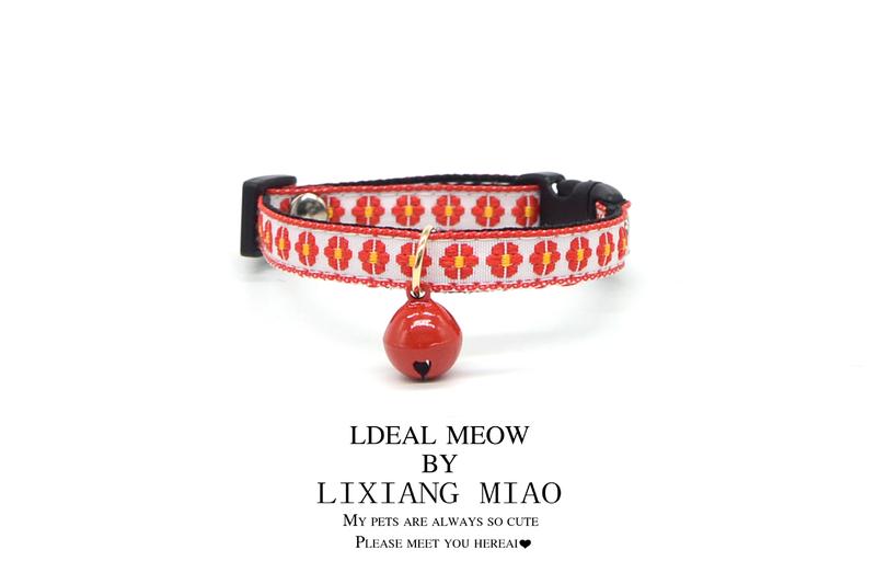 Product Introduction of Pet Neckband Necklace Lightweight Cute Bell Red Festive Decorative Cloth Material Cat Small Dog 10