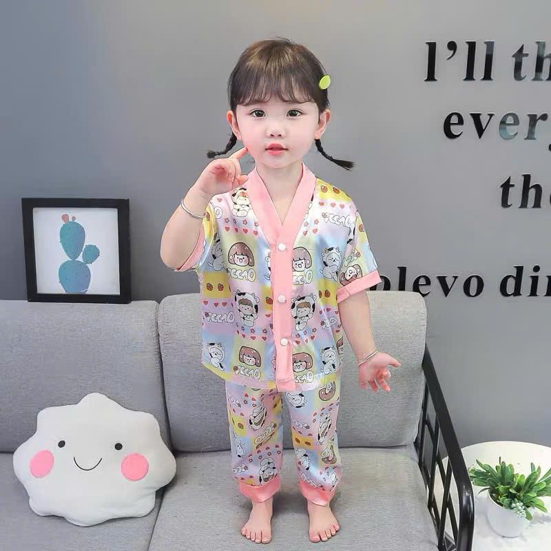 BỘ ĐỒ NGỦ pijma dành cho bé gái ,làm bằng chất chất liệu vải coton mềm, nhẹ, thoáng, không gây kích ứng da cho bé. 1
