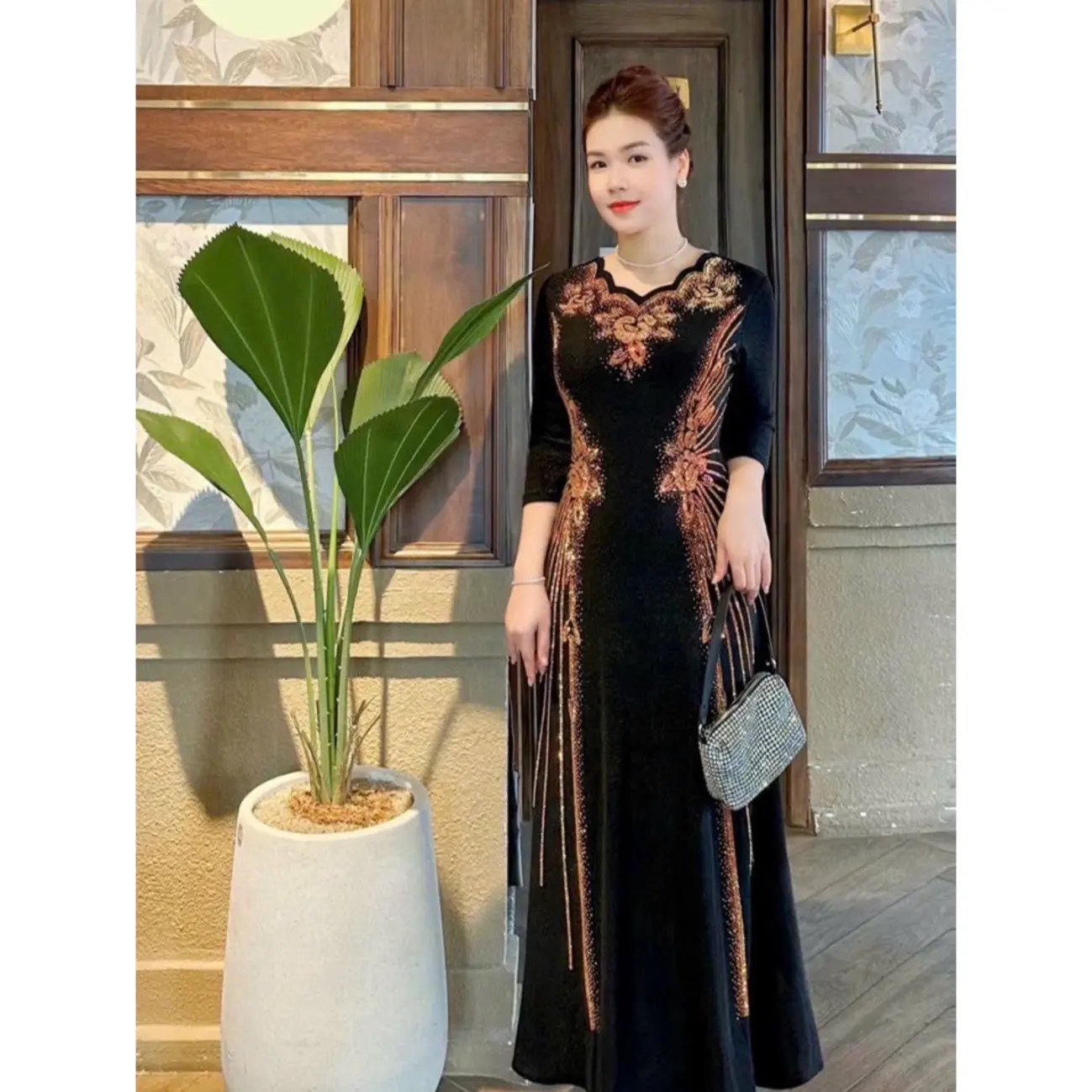 Đầm Đi Tiệc Mã VH688 Dáng Dài Cổ Lượn Sóng Chất Vải Thun Nhũ 2 Lớp Đính Đá DMC Cao Cấp size Từ 50kg đến 75kg Women Nữ Dress Voi váy kim