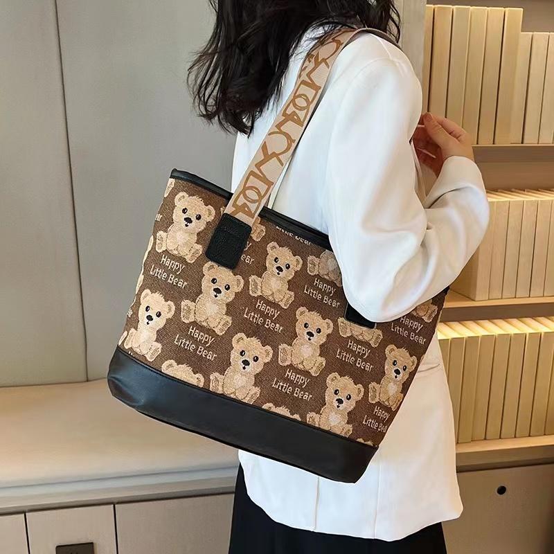 (Stock clearance sale) Women's shoulder bag with zipper, large bear design, 3 colors, can hold a lot of items, Korean style. 1