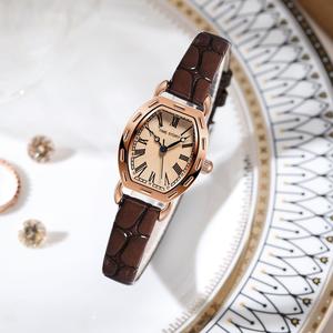 Yuelinova ，Exquisite Retro Square Mini Watch , Tali Pinggang Wanita, Jam Tangan Segi Empat Kecil Elegan, Pergerakan Kuarza, untuk Wanita jam  tangan  wanita  murah   wanita  viral ，jam  tangan  kecil  simple