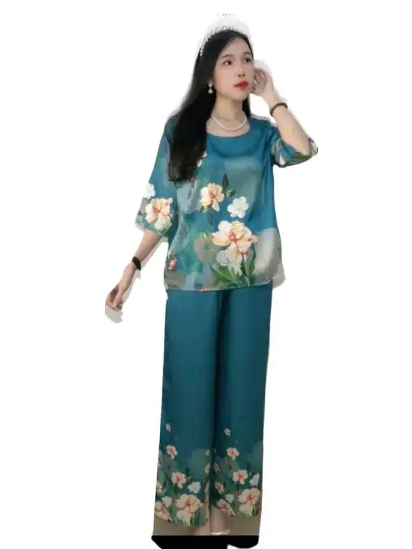 BỘ ĐỒ TẶNG MẸ  mềm mịn mặc thoải mái Nữ Áo Women Sen Kem Quần Top Voi Hoa Sen