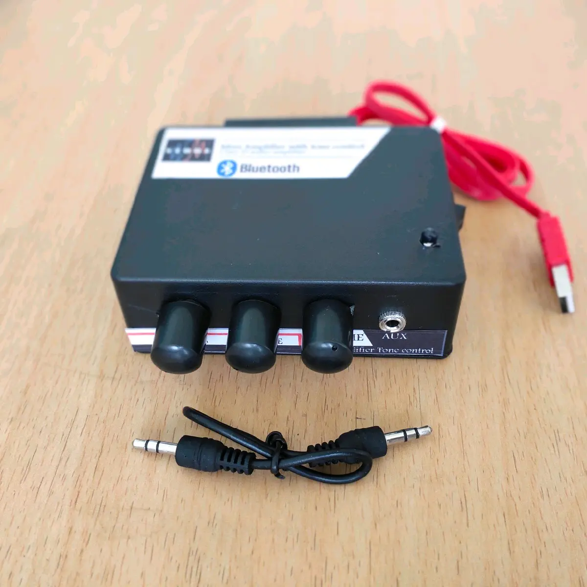 Mini Amplifier 5v. dengan tone control, volume bass trebel. input aux dan bluetooth