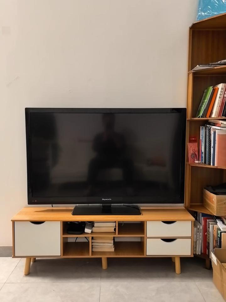 DF-3-Meja TV/Rak TV/Lemari TV/Minimalis/Aesthetic Modern Minimalis Gaya Nordic Kayu  Rak Elegan Hemat Ruang untuk Ruang Tamu Kamar Tidur Meja TV Sederhana Rak Film Cabinet TV UnitTV Cabinet Media Console dengan Laci dan Pintu Storage 【Garansi 5 Tahun】