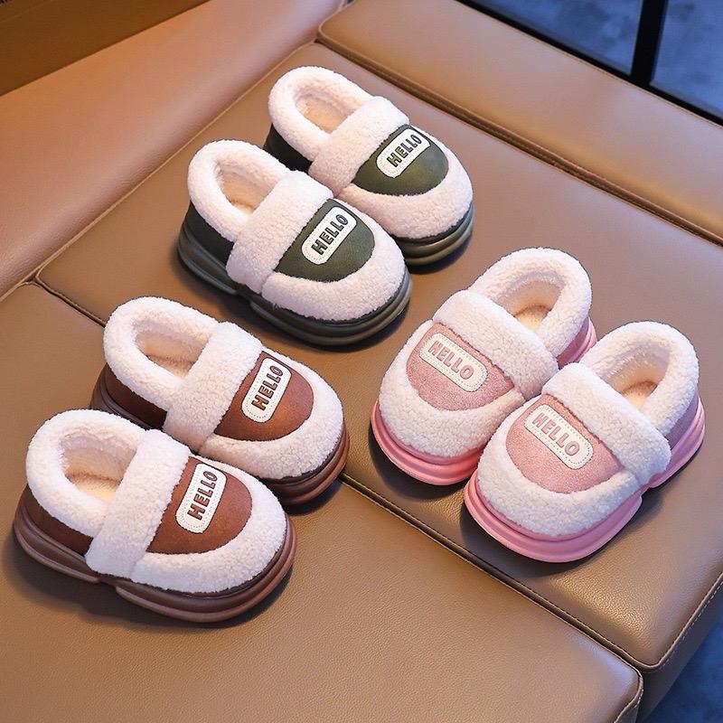 Giày Bông Tre Em Hello Phối Da Lộn Đế Dày Siêu Nhẹ 3 Màu Sắc Dễ Thương Cho Bé Trai Bé Gái dép lông nỉ