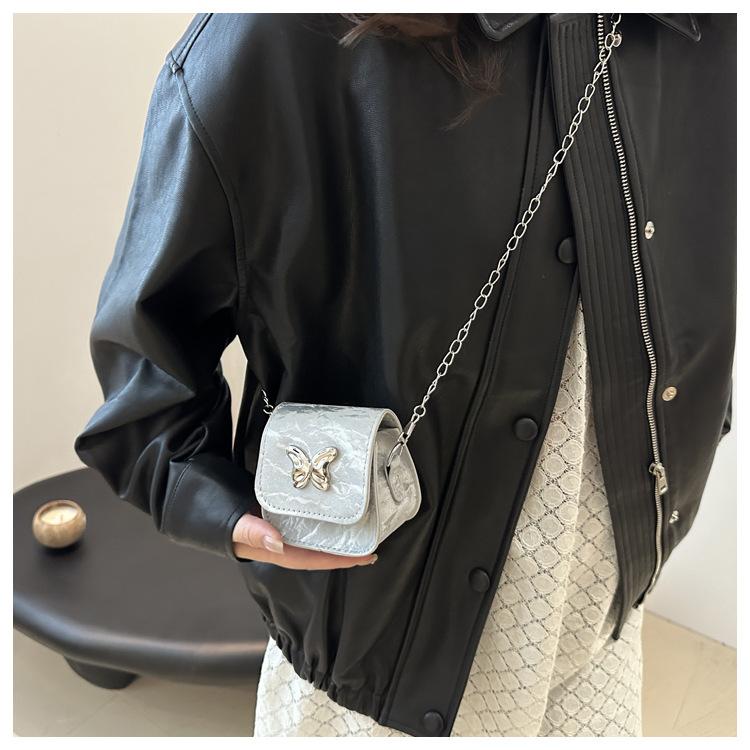 Product Introduction of 2024 Fashionable New Fresh Sweet Small Square Bag Butterfly Decoration Mini Advanced Texture Chain Crossbody Lipstick Pack 8