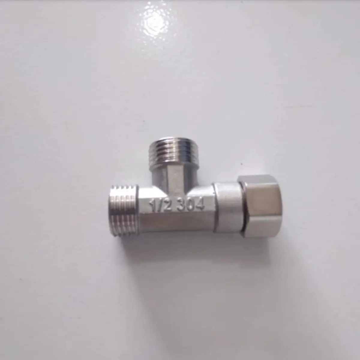 Sambungan Tee Closet / Sambungan Tee Putar 1/2 Inch Stainless
