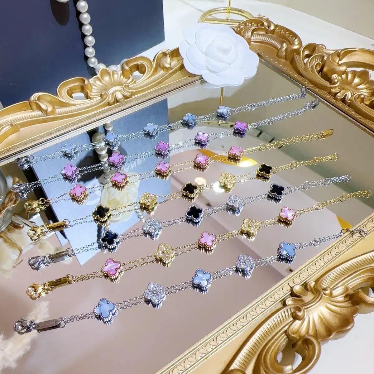 Lắc tay cỏ 4 lá các màu mix size nhỡ 10mm chất liệu titan cao cấp k đen k han rỉ Phụ kiện trang sức by Min Accessories