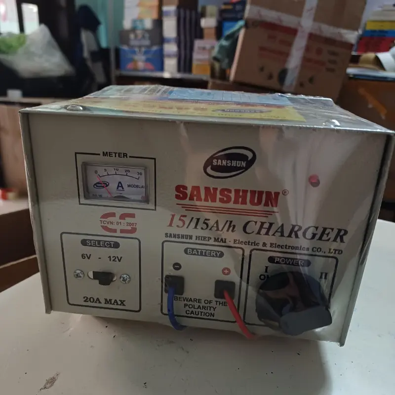 Sạc bình ắc quy Sanshun 15A sạc được 6V-12V và điều chỉnh được tốc độ sạc 3