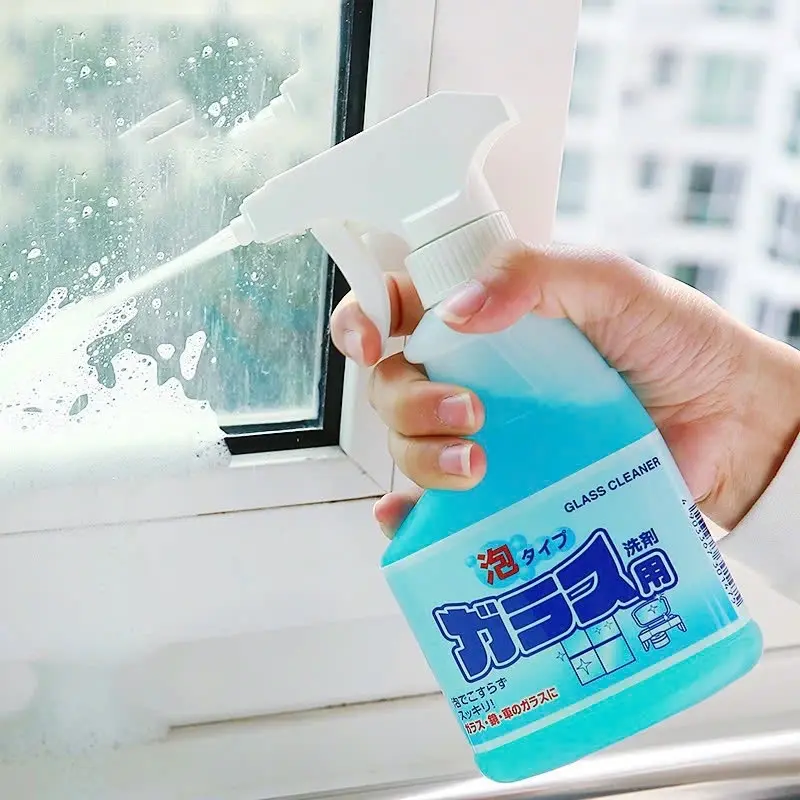 Chai xịt vệ sinh kính Rocket Nhật Bản 30ml